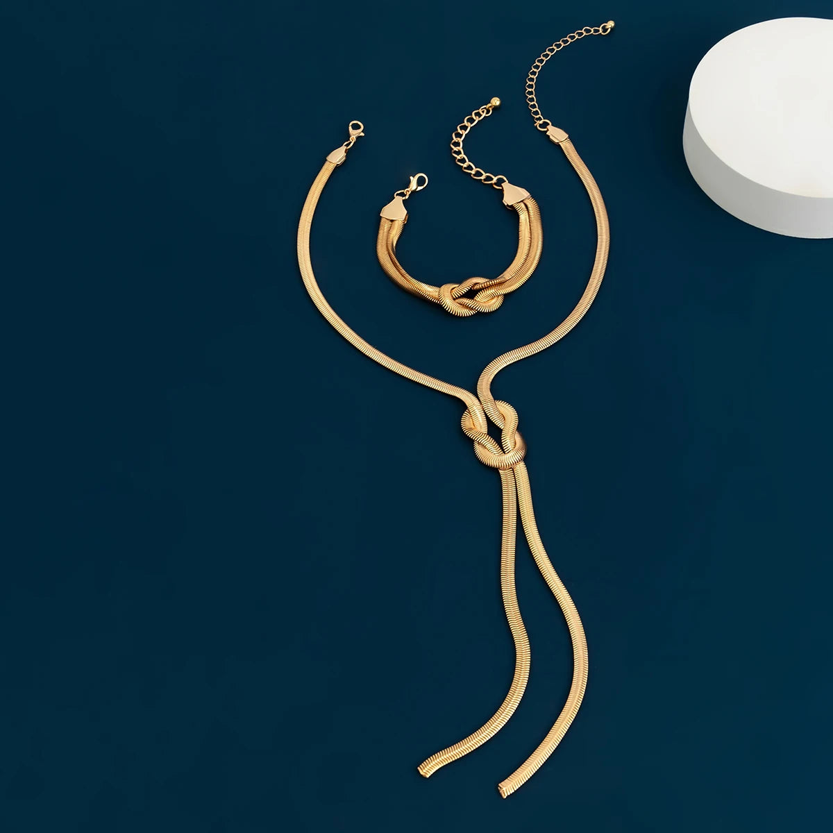 2Pcs/Set Sexy Smooth Long Snake Twisted Chain