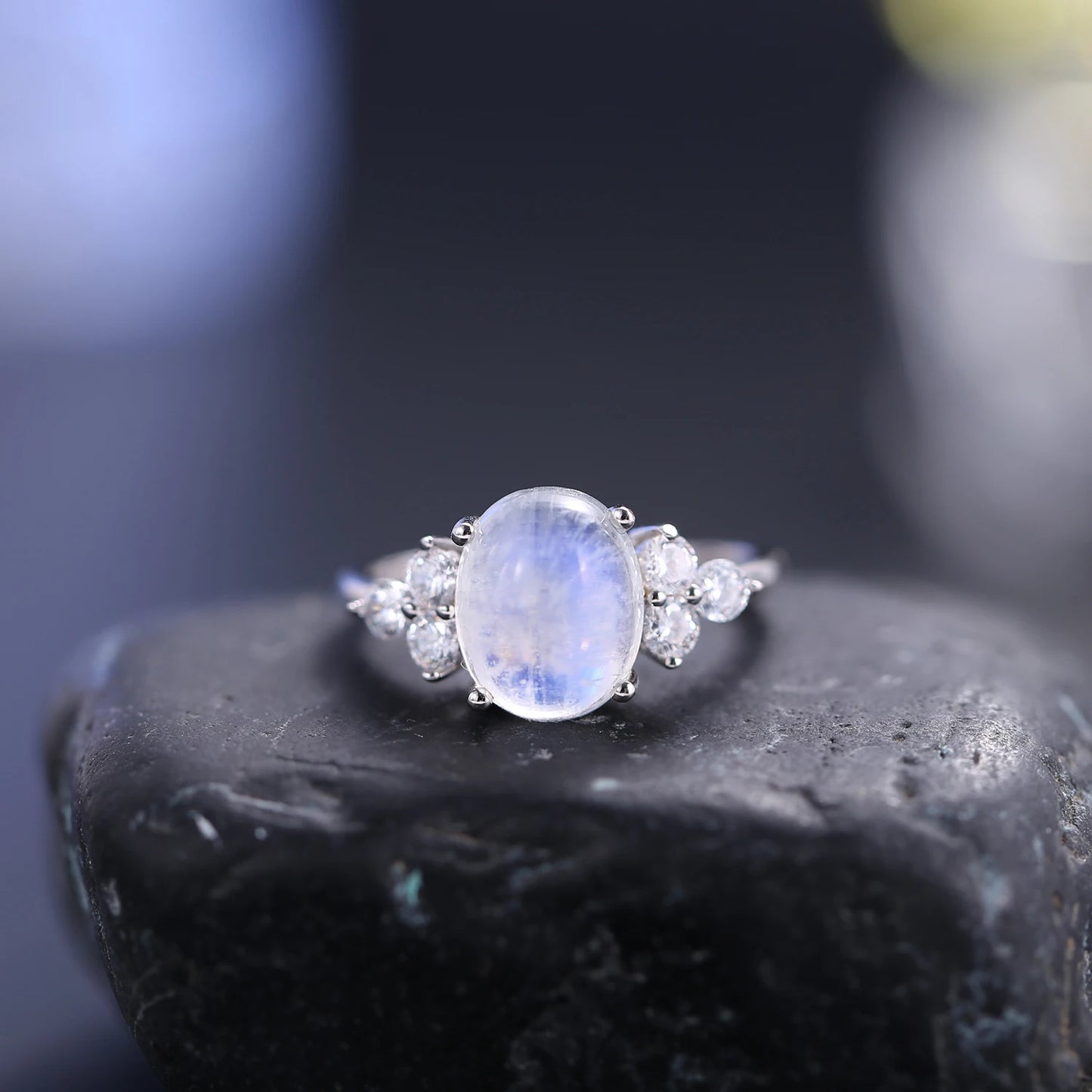 GEM'S BALLET Vintage Milky Blue Moonstone  Ring