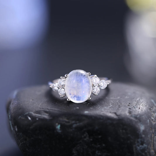 GEM'S BALLET Vintage Milky Blue Moonstone  Ring
