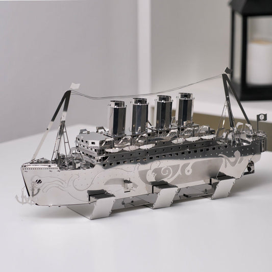 LOST AT SEA OCEAN SHIP TITANIC-0